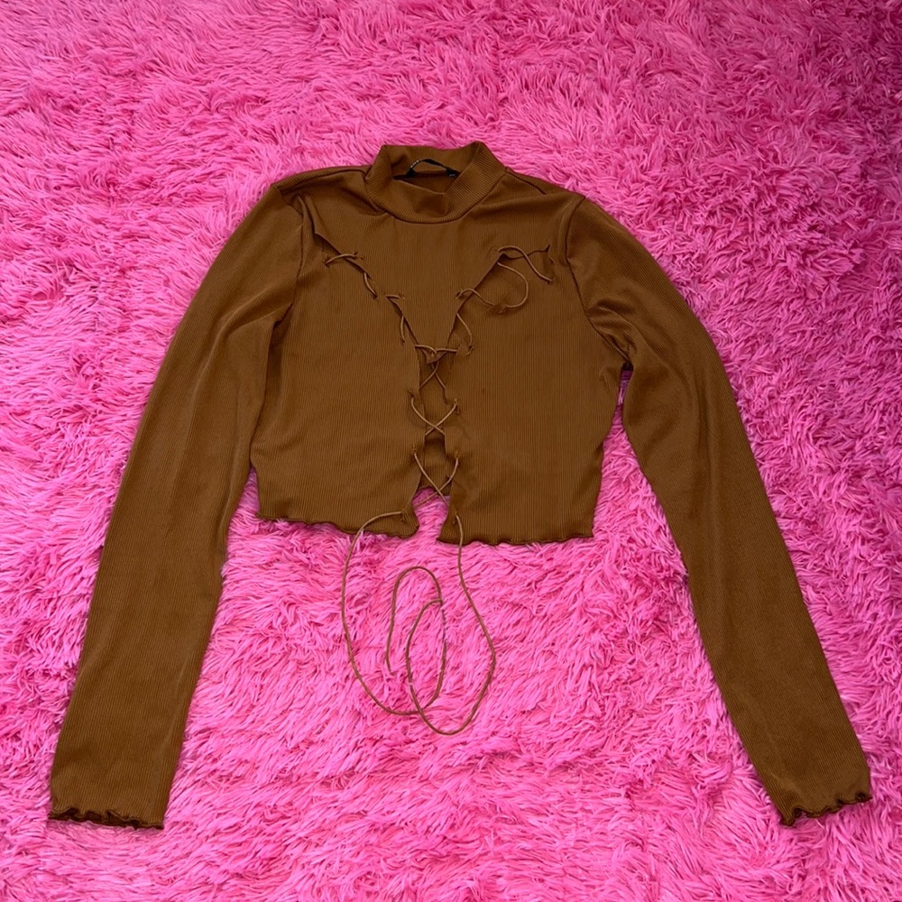 Cross cross long sleeve crop top